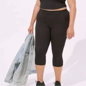 Torrid Pedal Pusher Pocket Leggings capri black size 3XL